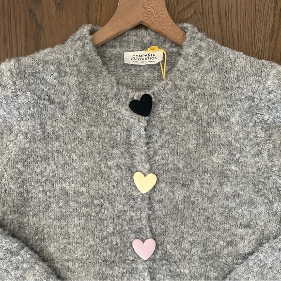 NWT Compañía Fantástica Ban.do Heart Button Boucle Cardigan in Grey Size Small - Picture 3 of 7